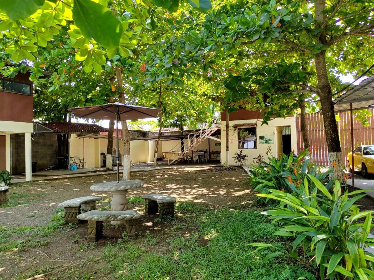 Hotel Catappa Jaco Bagian luar foto
