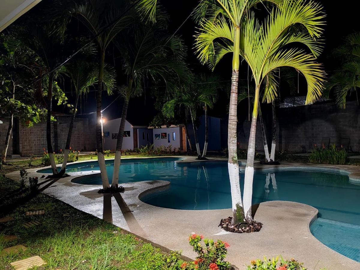 Hotel Catappa Jaco Bagian luar foto